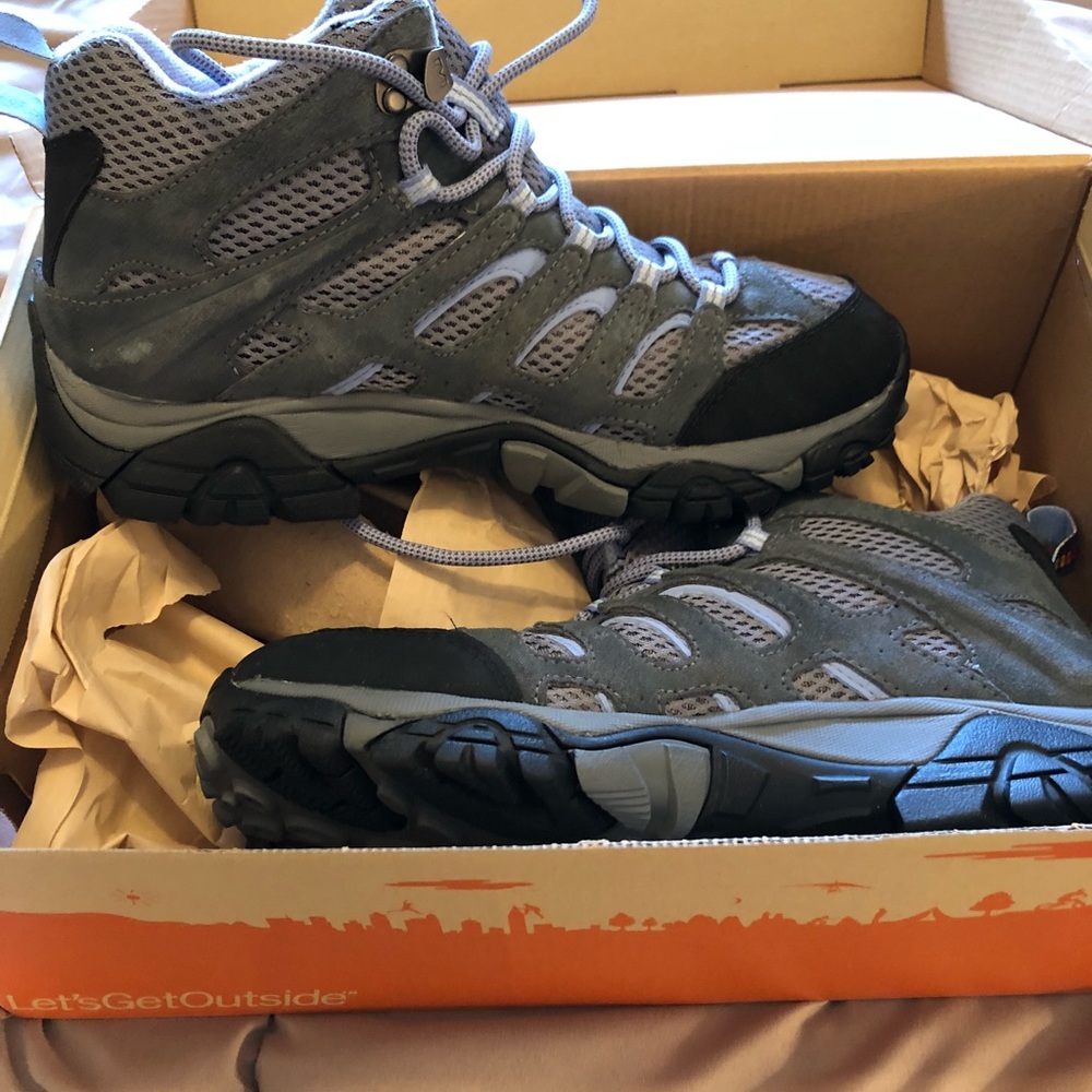 Women’s Merrell hiking boots